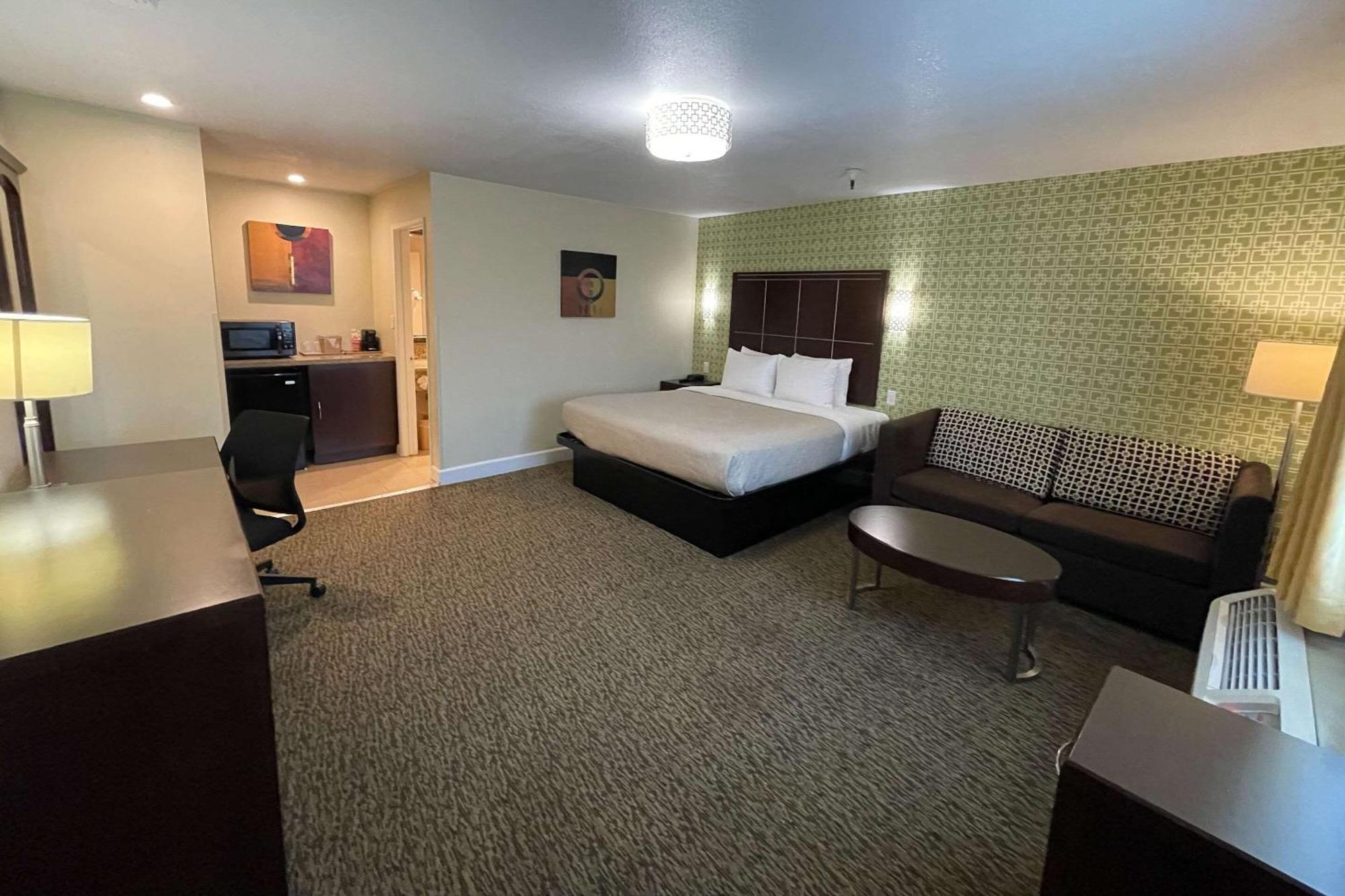 Quality Inn Ontario Airport Convention Center Exterior foto